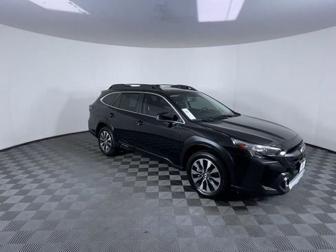 Used 2023 Subaru Outback Limited XT image 2