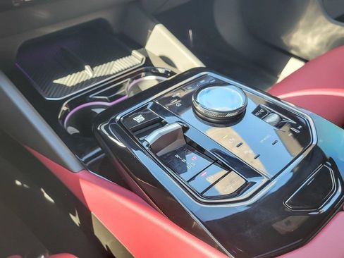 Used 2025 BMW 540i xDrive image 17