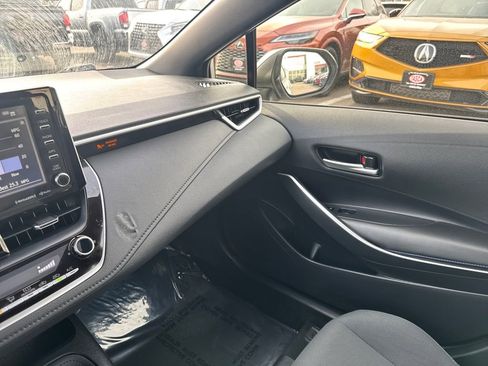 Used 2020 Toyota Corolla SE image 28