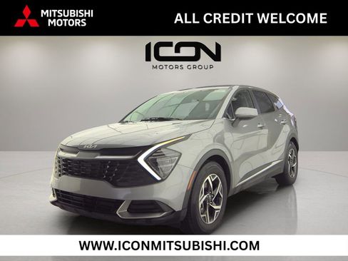 Used 2025 Kia Sportage LX image 1