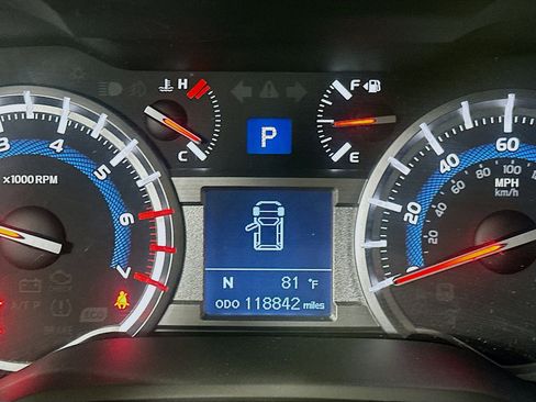 Used 2017 Toyota 4Runner SR5 image 18