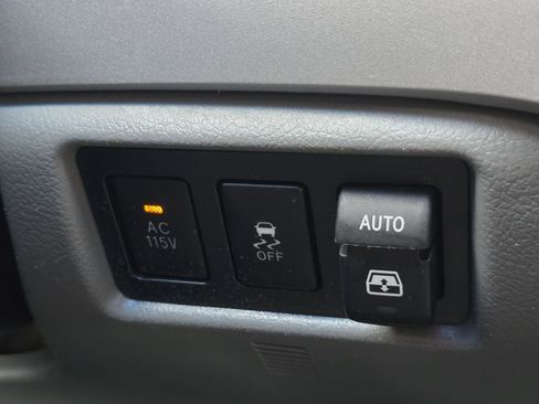 Used 2008 Toyota Sequoia Limited image 30