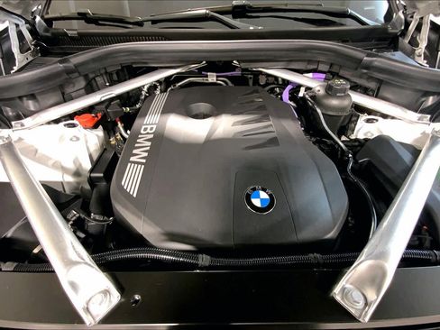 Used 2026 BMW X5 xDrive40i AWD/4WD image 16