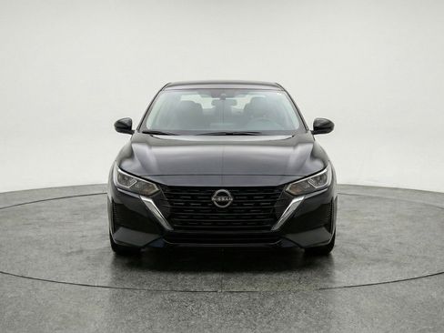Used 2025 Nissan Sentra SV FWD image 2