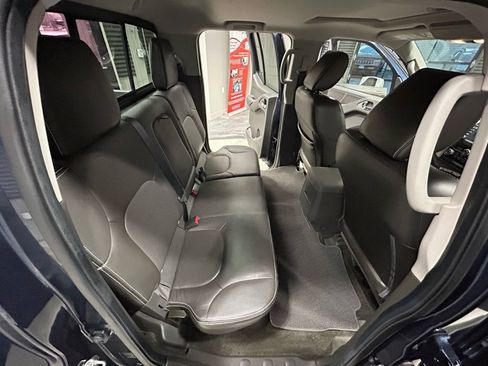 Used 2017 Nissan Frontier PRO-4X w/ Pro-4x Luxury Package image 42