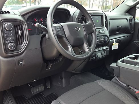 Used 2025 Chevrolet Silverado 1500 Custom Trail Boss w/ LPO, Dark Essentials Package AWD/4WD image 18