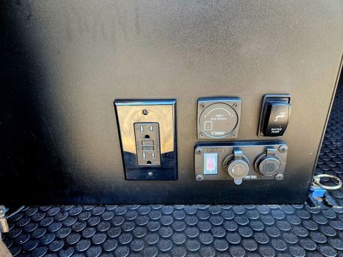 Used 2019 Mercedes-Benz Sprinter 2500 w/ Premium Plus Package image 8