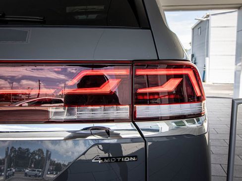 New 2026 Volkswagen Atlas SEL Premium R-Line AWD/4WD image 17