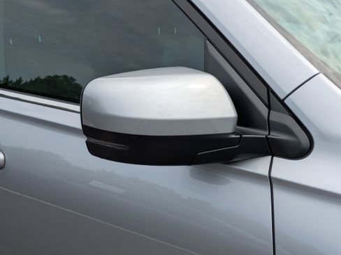 Certified 2025 Honda Pilot Touring image 17