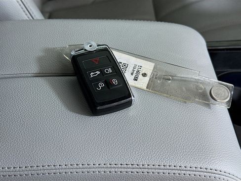Used 2020 Land Rover Range Rover Evoque SE AWD/4WD image 33