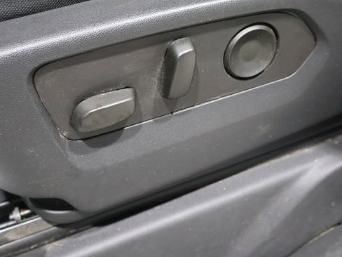 Used 2023 Chevrolet Silverado 1500 Custom image 12