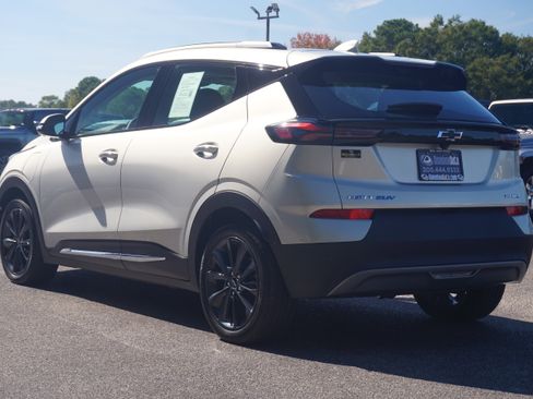 Used 2022 Chevrolet Bolt EUV Premier w/ Launch Edition image 7