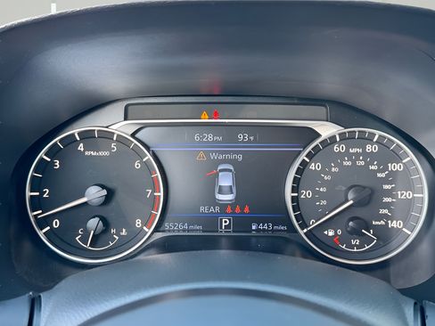 Used 2024 Nissan Altima 2.5 SV FWD image 7