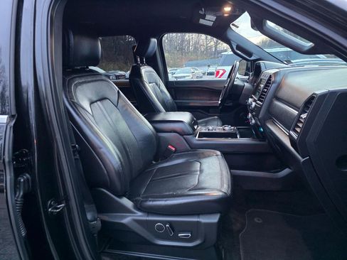 Used 2018 Ford Expedition Limited AWD/4WD image 15