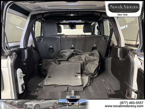 Used 2024 Jeep Wrangler Unlimited Sport AWD/4WD image 12