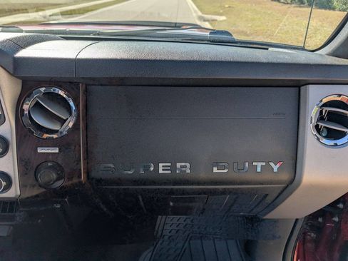 Used 2016 Ford F250 Lariat w/ Lariat Interior Package image 28