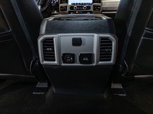 Used 2022 Ford F250 Lariat w/ Black Appearance Package AWD/4WD image 23