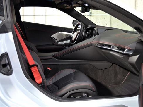 Used 2024 Chevrolet Corvette Stingray Premium Cpe w/ 3LT image 16