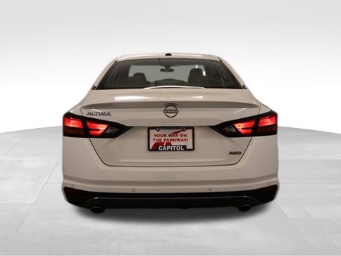 New 2026 Nissan Altima 2.5 SV w/ SV Special Edition Package AWD/4WD image 3