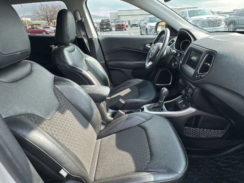 Used 2020 Jeep Compass Latitude image 15