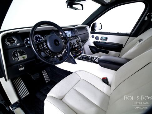 Used 2022 Rolls-Royce Cullinan image 4