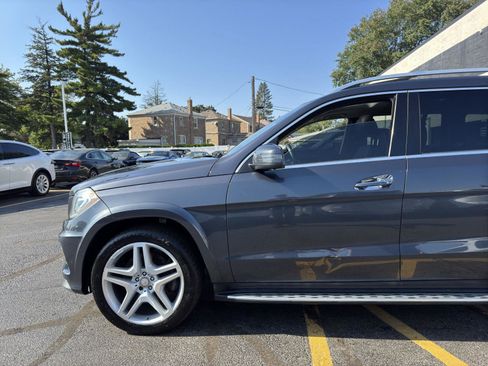Used 2015 Mercedes-Benz GL 550 4MATIC w/ Accessory Chrome Package image 20