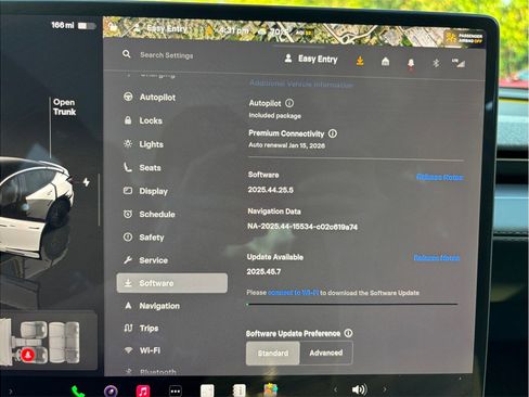 Used 2026 Tesla Model Y Long Range image 30