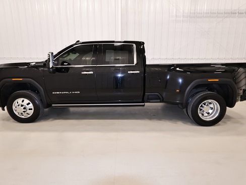 Used 2026 GMC Sierra 3500 Denali Ultimate image 6