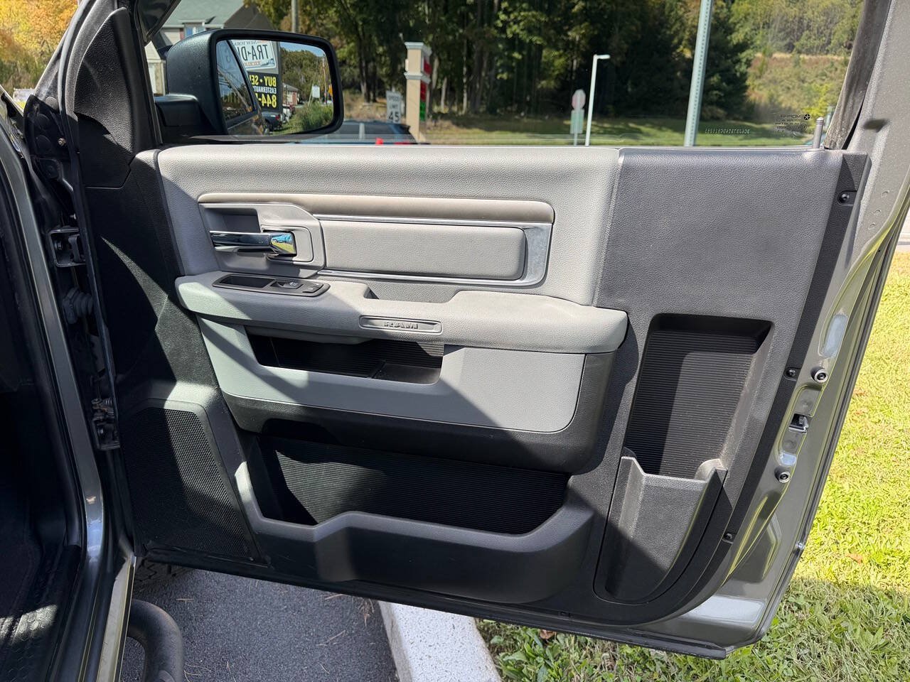 Used 2013 RAM 1500 Express AWD/4WD image 14