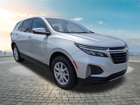 Used 2022 Chevrolet Equinox LT AWD/4WD image 2