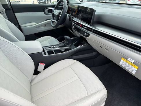New 2026 Kia Sorento S FWD image 21