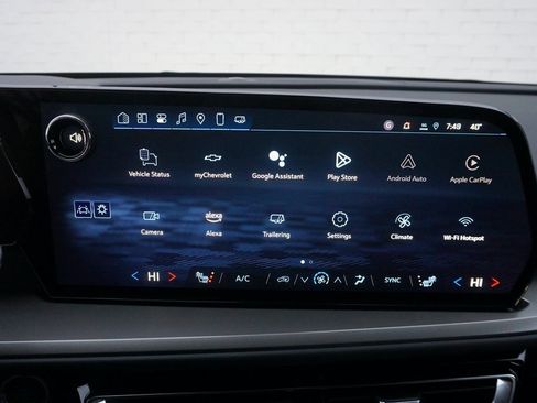 Used 2025 Chevrolet Traverse LT w/ LPO, Floor Liner Package image 15