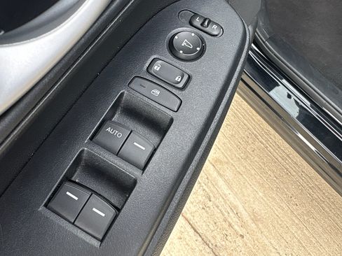 Used 2019 Honda CR-V LX image 10