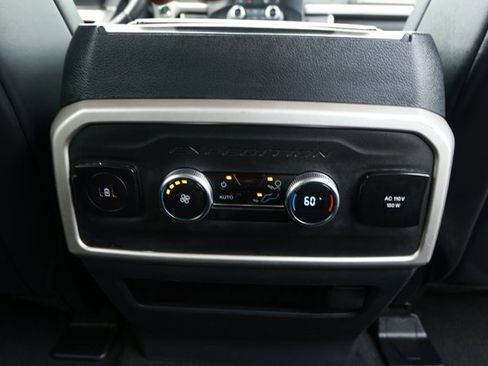 Used 2024 Ford Expedition Max XLT image 30