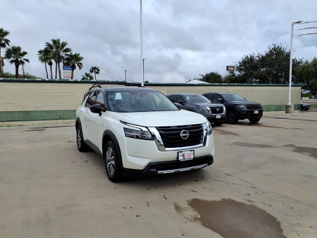 Used 2023 Nissan Pathfinder SL FWD image 7