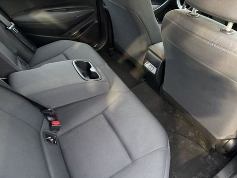 Used 2023 Toyota Corolla LE image 33