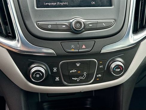Used 2023 Chevrolet Equinox LS FWD image 15