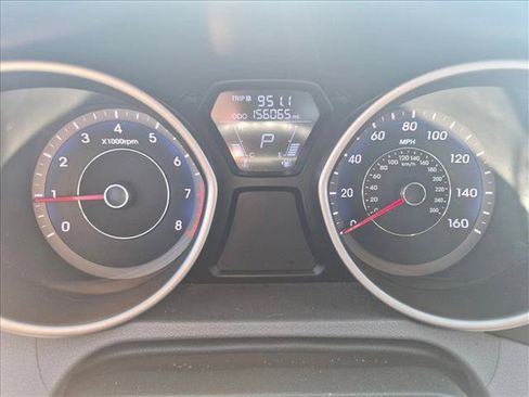 Used 2013 Hyundai Elantra FWD image 14