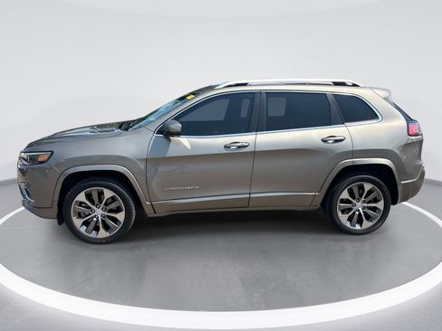 Used 2019 Jeep Cherokee Overland FWD image 5