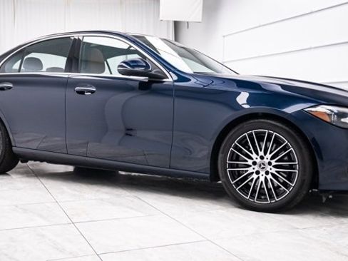 Used 2023 Mercedes-Benz C 300 4MATIC Sedan image 2