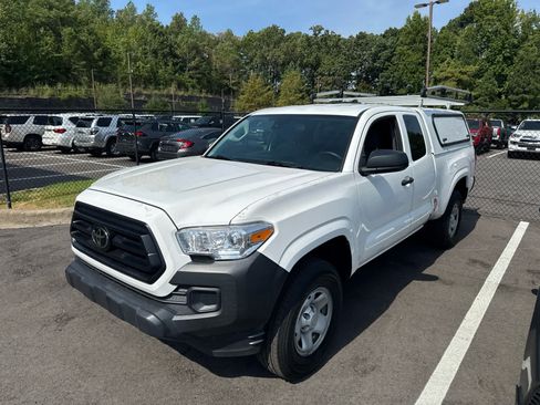 Used 2023 Toyota Tacoma SR RWD image 2
