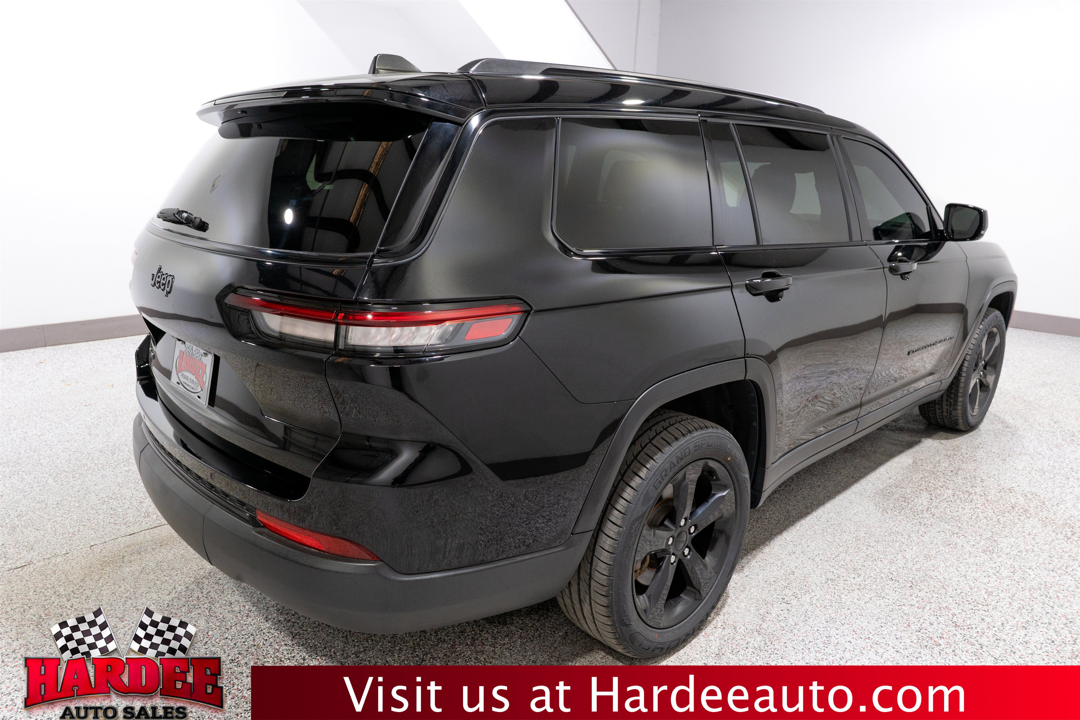 Used 2023 Jeep Grand Cherokee L Laredo AWD/4WD image 5
