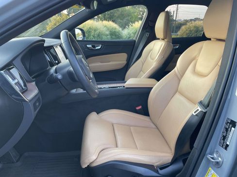 Used 2024 Volvo XC60 B5 Ultimate w/ Protection Package Premier AWD/4WD image 17