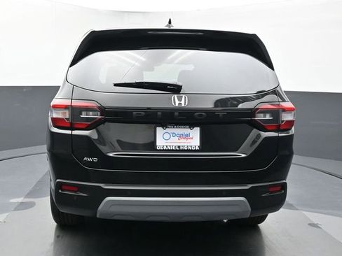 Used 2025 Honda Pilot EX-L image 4
