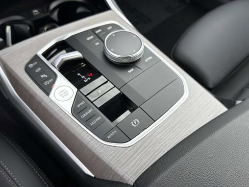 Certified 2025 BMW 330i Sedan RWD image 24