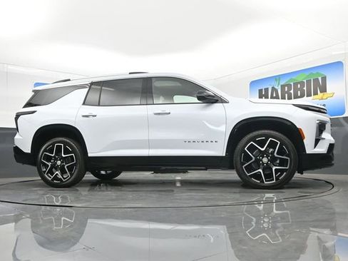 New 2026 Chevrolet Traverse High Country w/ LPO, Floor Liner Package FWD image 24