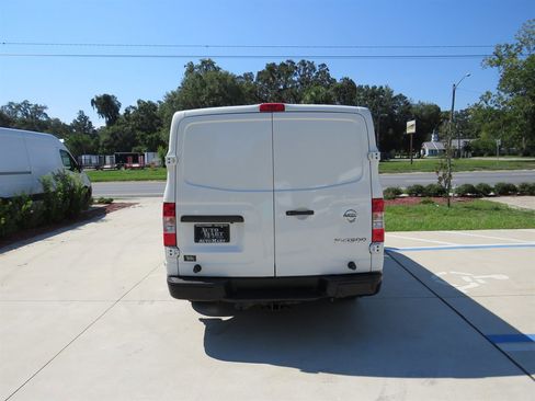 Used 2021 Nissan NV 2500 SV image 9