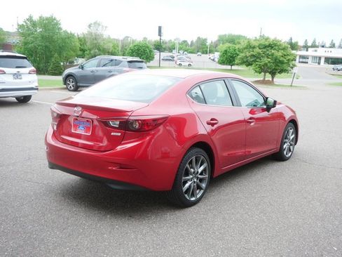 Used 2018 MAZDA MAZDA3 Touring FWD image 5
