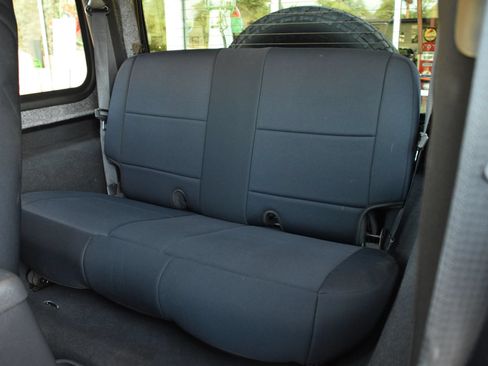 Used 2006 Jeep Wrangler X AWD/4WD image 17