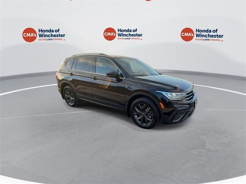 Used 2023 Volkswagen Tiguan SE image 12